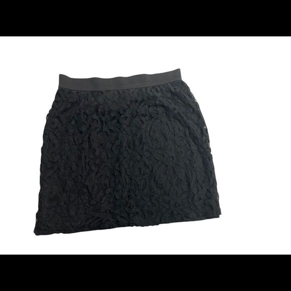 NEW YORK & CO. Women’s Black Lacy Mini Skirt, Size‎ Medium,Elastic Waist, Lined - Picture 3 of 10